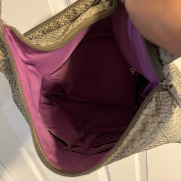 Travelon Cream Snakeskin Crossbody Bag - Picture 8 of 8